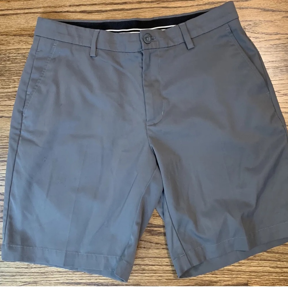 Amazon Essentials Men's Slim-Fit Stretch Golf Shorts [Size 33, Dark Grey Gray]